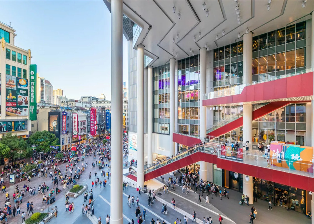 既是“商场”也是“剧场”，这个设计有点牛