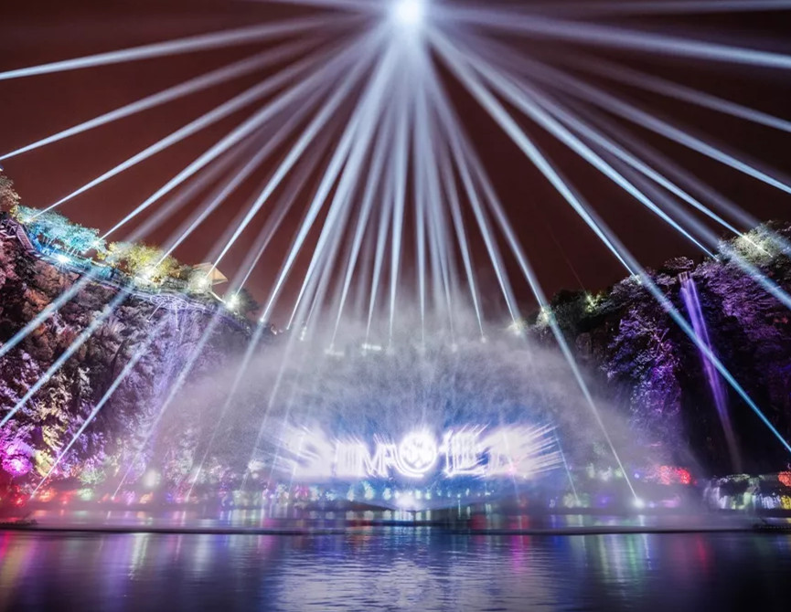 6月去哪儿？《深坑漫游攻略》抢先奉上