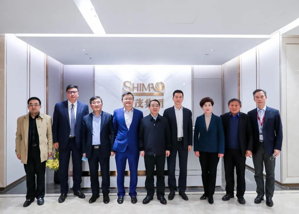 上海市政协主席董云虎到访J9在线平台调研考察