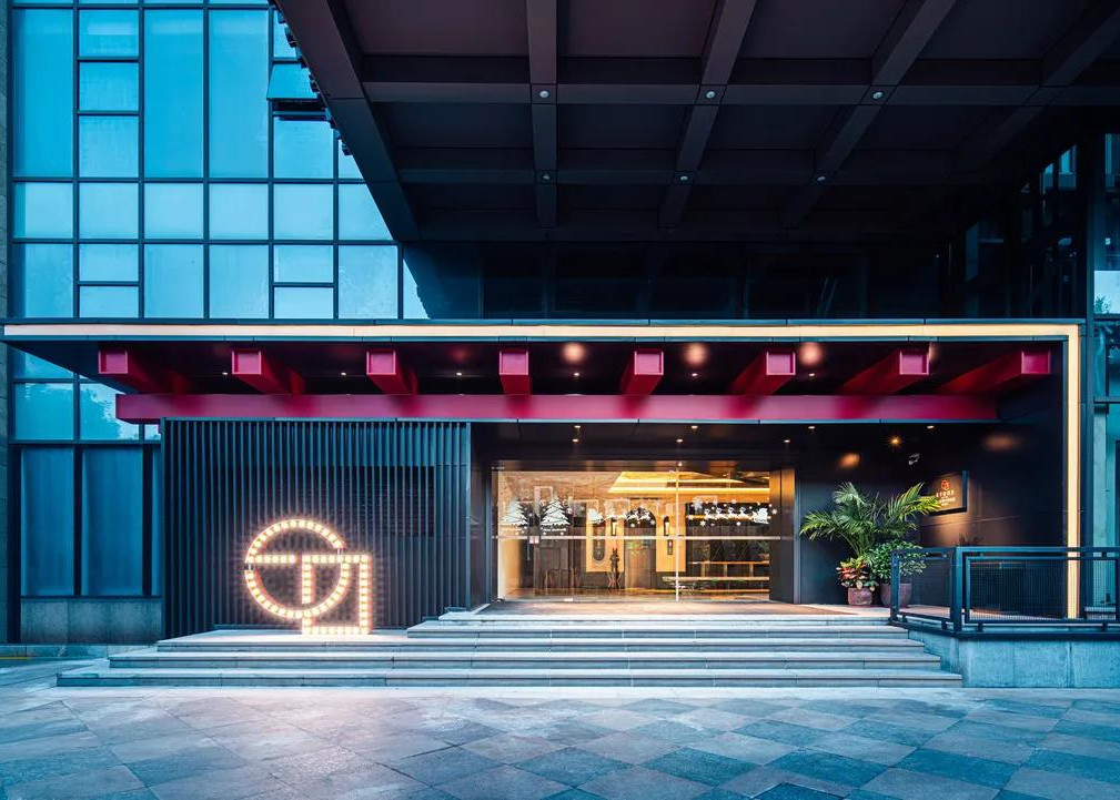 J9(中国)凡象品牌创立一周年 携手李宁 诠释“生而不凡”