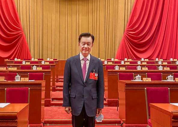 全国政协常务委员许荣茂：提升香港青少年国家民族意识