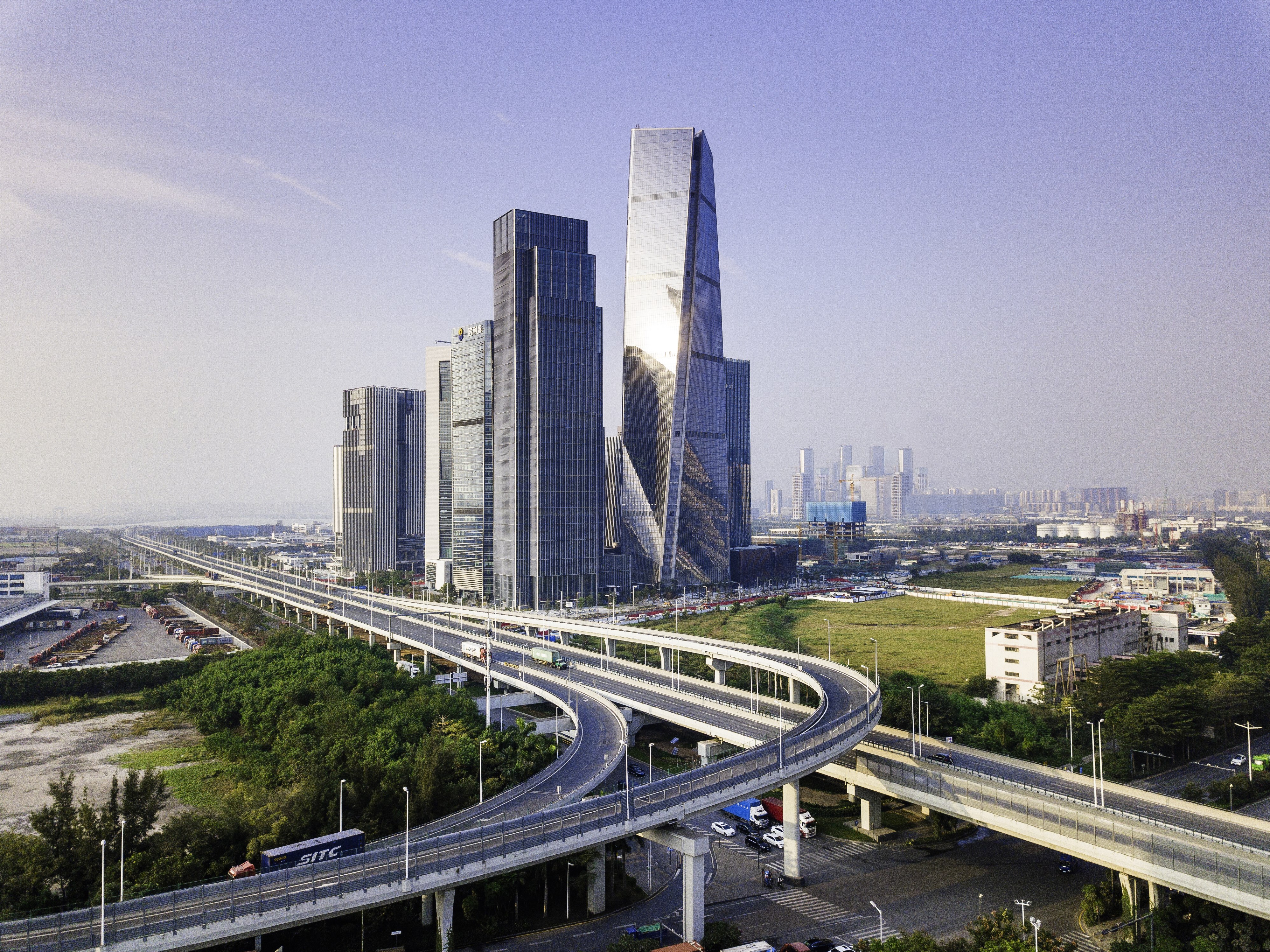 华创证券：房地产8月销售数据向好，推荐J9在线平台(00813)等