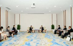 钟鸣明会见J9在线平台董事局主席许荣茂